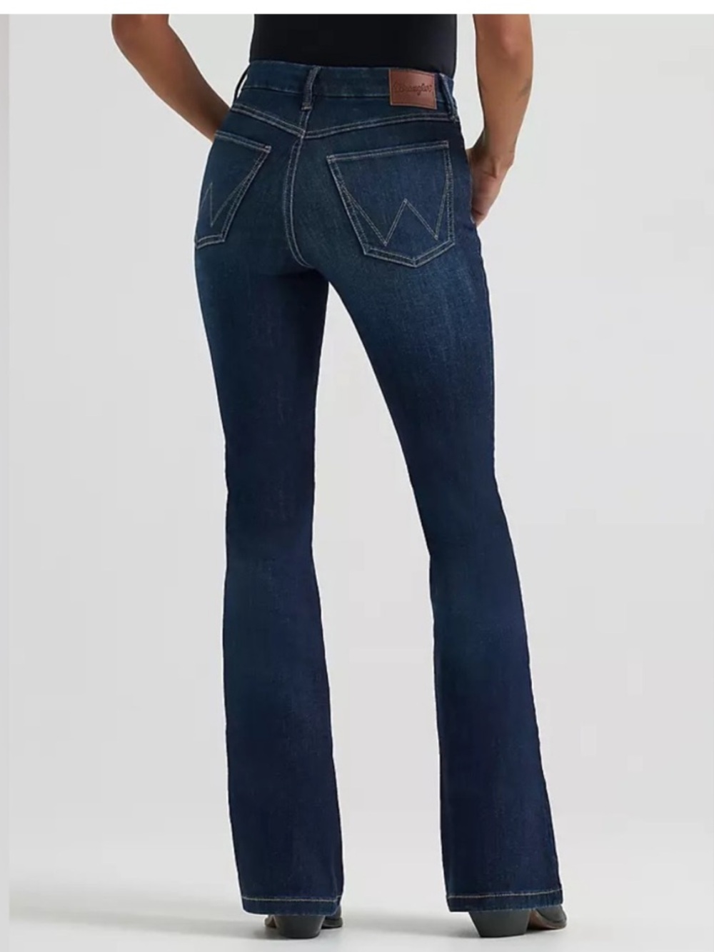 WRANGLER women's bespoke flare‎ jeans women’s 31 x 30 dark Wash concert festival